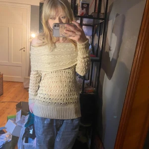 Söt kofta - Super fin och söt off shoulder kofta💖