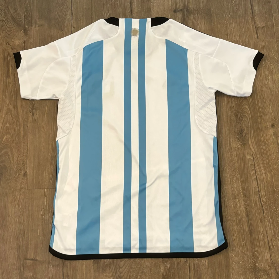 Vit och blå fotbollströja från Adidas - 90