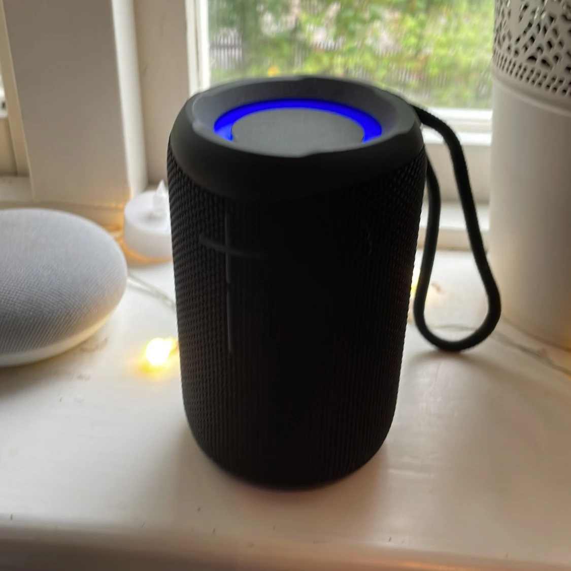 Högtalare med bluetooth laddare med ej med klump till laddaren
