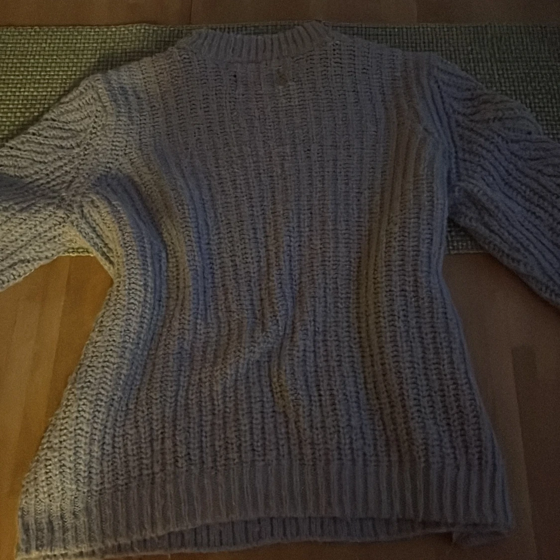 Jättefin ljusblå stickad tröja - 91