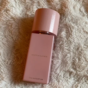 Parfym - Aldrig använd, helt nyskick! Säljer då doften inte riktigt passade mig💕💕💕