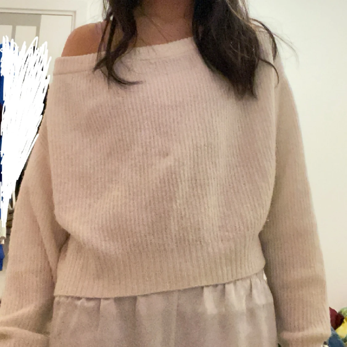 Vit stickad off-shoulder tröja  - 91