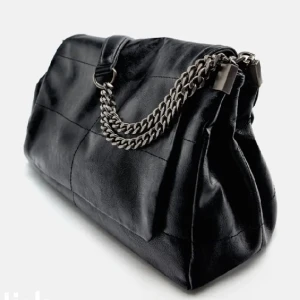 SÖKER denna väska från zara - söker en sån väska från Zara, kan betala max 200kr