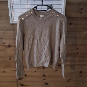 Mjuk stickad tröja - Fint skick