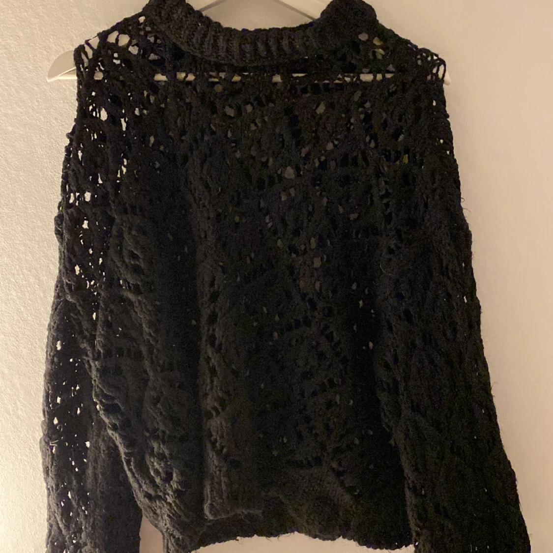 ❤️‍🔥Stickad tröja med broderi❤️‍🔥