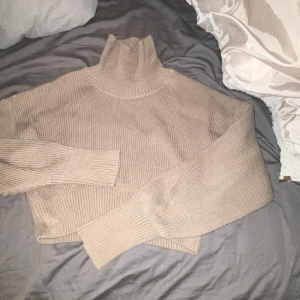 Polo tröja - Jätte fin polo tröja köpt från Åhléns! Vill bli av med den därav priset