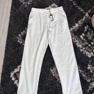 Linnebyxor - Linnebyxor helt nya aldrig använda från lager 157 Storlek M