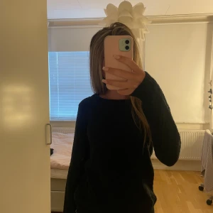 Tröja💗 - Tröja med små små hål 