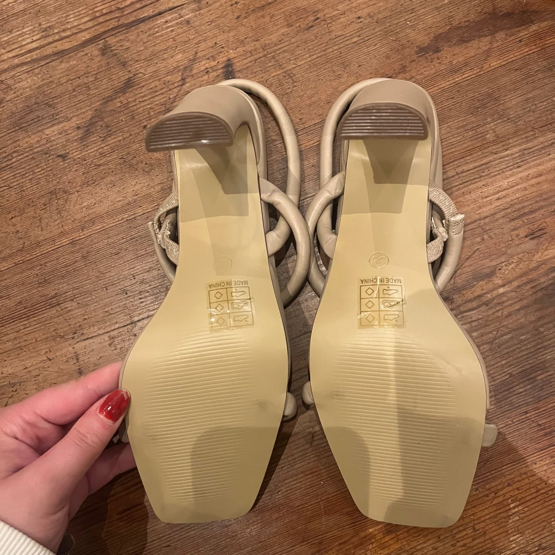 Beiga klackar NLY - 90