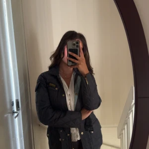 Barbour jacka  - Storlek : 36