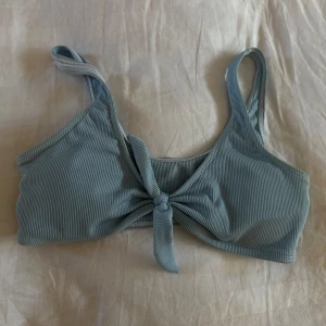 bikiniöverdel - snygg bikiniöverdel från hm😻😻 