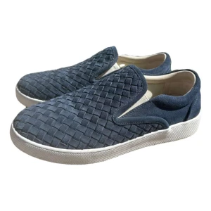 Bottega Veneta - Säljer mina Bottega Veneta slipons då de inte passade. Köpta på Plick, storlek 43 (28cm innermått) Nypris runt 8500kr 