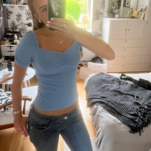 Blå topp - Söt blå topp i jättemjukt material från Lindex! 🩵