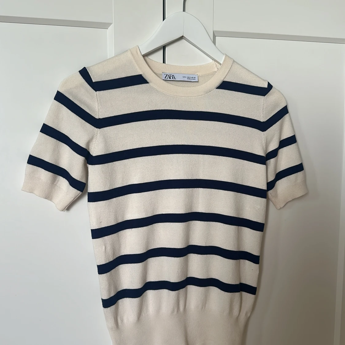 Stickad T-shirt från Zara - 91