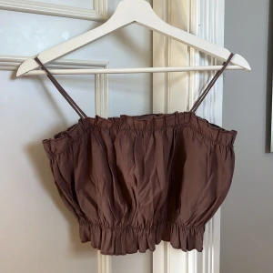 Topp från Shein strl M - Oanvänd topp/linne från Shein 🤎