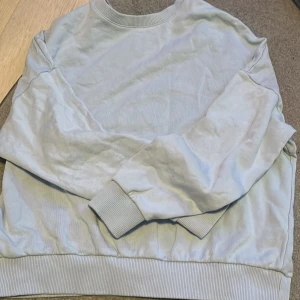 Blå tröja  - Bra skick 