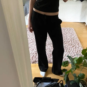 Flash kostymbyxor - Fint skick. Midjemått 37 cm, innerbenslängd 75 cm