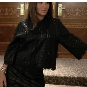 Skinnblus zara - Skinnblus från zara! Strl S  600 kr! Helt slutsåld 