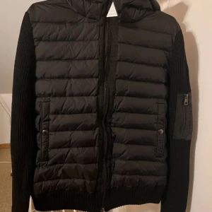 Moncler cardigan  - I bought this Cardigan here but unfortunately it was a little too little for me, it’s in very good condition I just wished it was a little bigger.