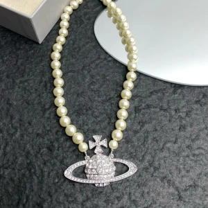 Vivienne Westwood necklace pearl - Stora variant 
