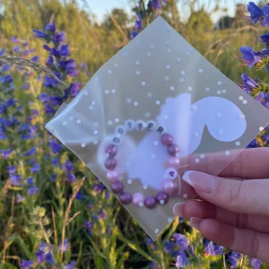 Dotter armband👧🏼 - Vi säljer detta dotter armbandet som passar bra till att ge bort tilll din dotter. En jätte fin present.