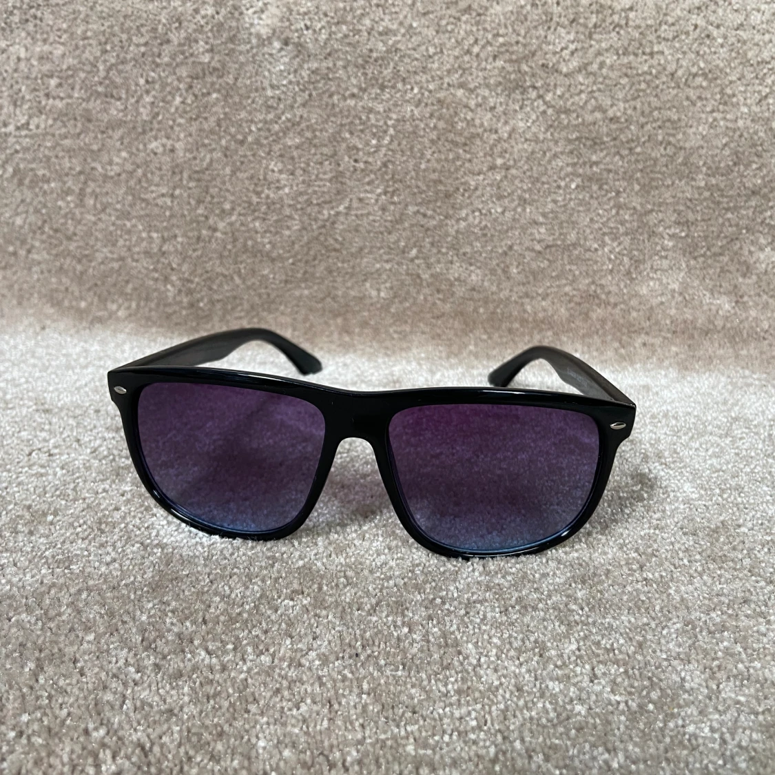 ”Rayban boyfriend”