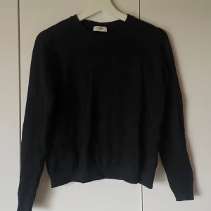 Fin tröja - Supermjuk svart tröja !