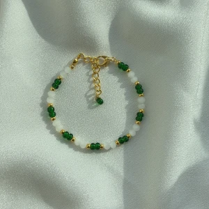 Handgjort armband 🙆🏻‍♀️ - Tillgängligt i andra färger ❤️