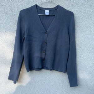 KappAhl kofta  - Ribbad kofta ifrån Kappahl.