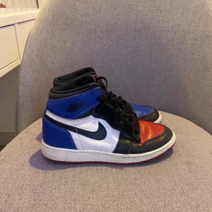 Air jordan skor - Använt i ungefär en månad men sedan kom den inte till användning. Säljer för 500kr och är i storlek 36. Pris kan diskuteras 👍🏼