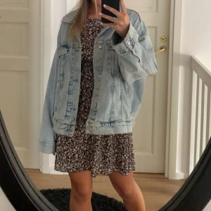 Jeansjacka  - Snygg oversize jeansjacka inga defekter 