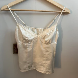 Fin topp - Super fin topp med justerbara band som endast är andvänd 1 gång, storlek xxs💕