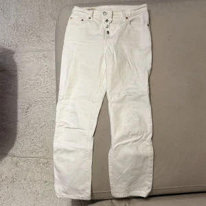 Vita Levis jeans 501 - Fint skick! Raka i bena 