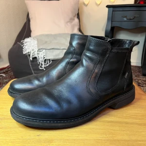 Ecco Chelsea boots - Ecco Chelsea boots, storlek 42, bra skick. Gore Tex läder material.