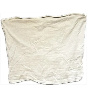 Beige tube tup - En beige tube top. Jätte söt och passar till allt. Nästan aldrig använd och bra kvalitet