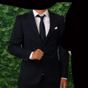 Dressman kostym  - Säljer min kostym som jag endast använt 1 gång, kavaj, slips, kostymbyxor, slips och näsduk ingår. Egentligen allt utom skjorta 