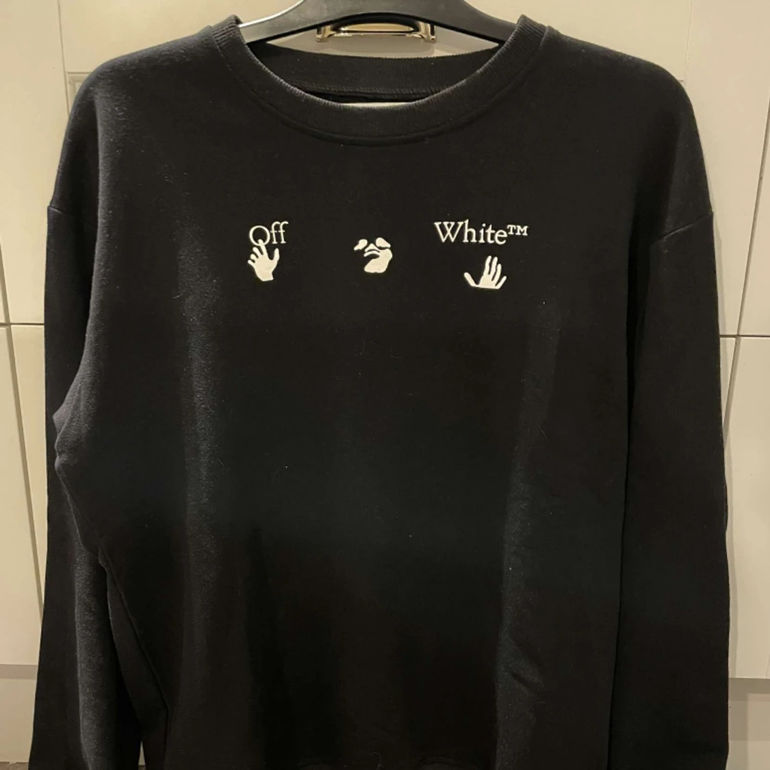 Off White sweatshirt