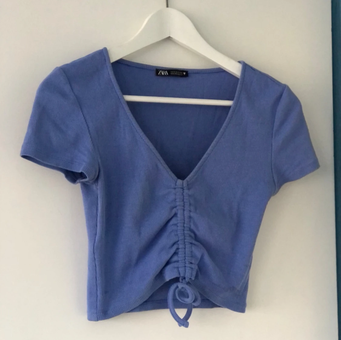 Crop top m. scrunch - 90