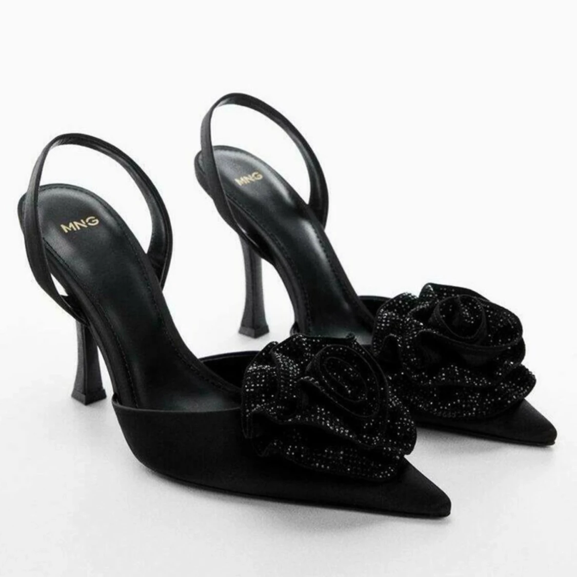 Slutsålda klackar från Mango