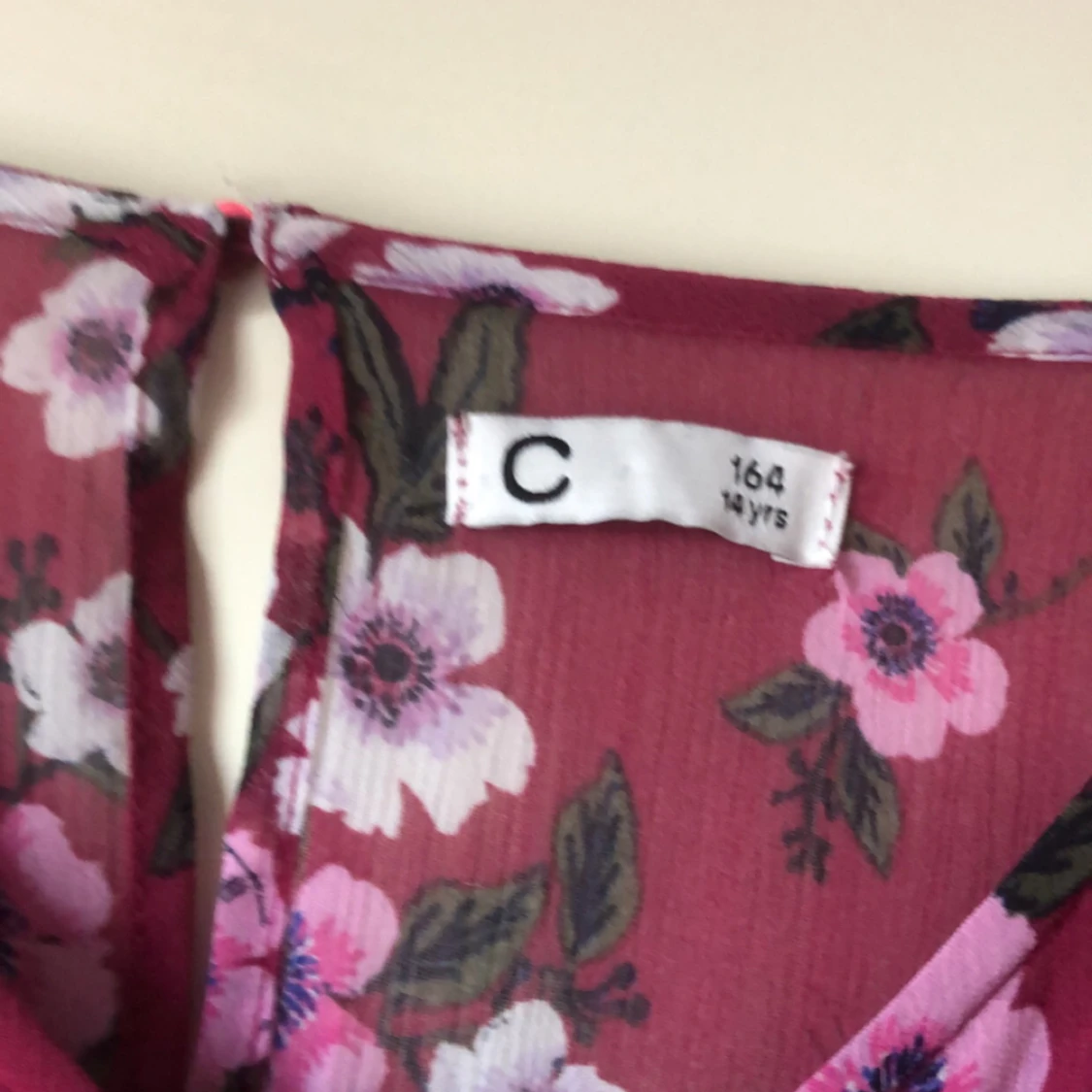 säljer denna klänning, ej använd  - 90