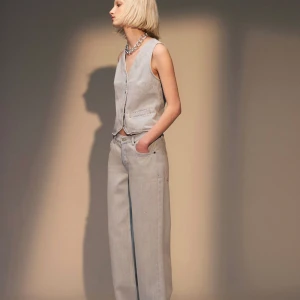 Topshop jeans - Helt nya jeans från Topshop, endast testade på💕säljer då dom är för små för mig därav inga egna bilder!