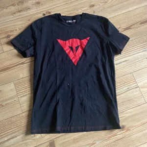 T-shirt  - Nyskick 