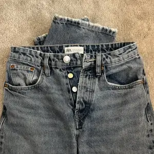 Superfina basic jeans från zara Är som nya finns inga defekter.  🫶