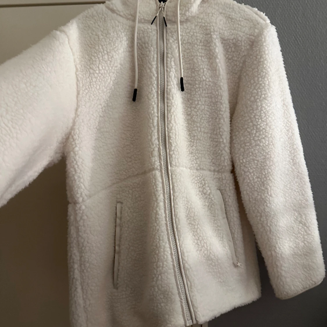 Fluffig jacka  - 90