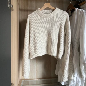 Nelly tröja - En fin stickad tröja från Nelly!! Rekommenderas🤗 Strl M men passar S