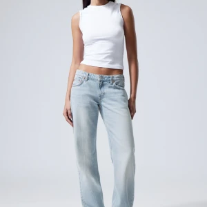 Lågmidjade jeans  - Säljer helt nya weekday jeans då de inte passa 🤗 skriv för fler frågor💕 ny pris 590 kr 