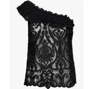 Festtopp - Säljer denna utsnygga festtoppen, då den var för stor för mig och jag ej hann retunera. Asball och passar jättebra till fest och middag. Nypris 1200kr🥰