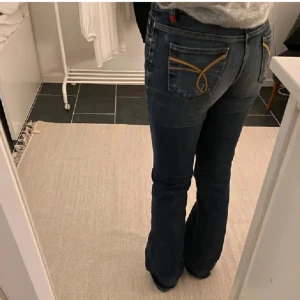Lågmidjade jeans - Lågmidjade jeans från Esprit, långa på mig som är 170 cm 🩷