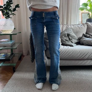 Lågmidjade jeans - Intressekoll på dessa snygga jeans köpta på Plick, lånade bilder😍😍