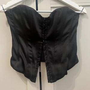 Korsett från zara - Storlek xs, använd endast 1 gång. 